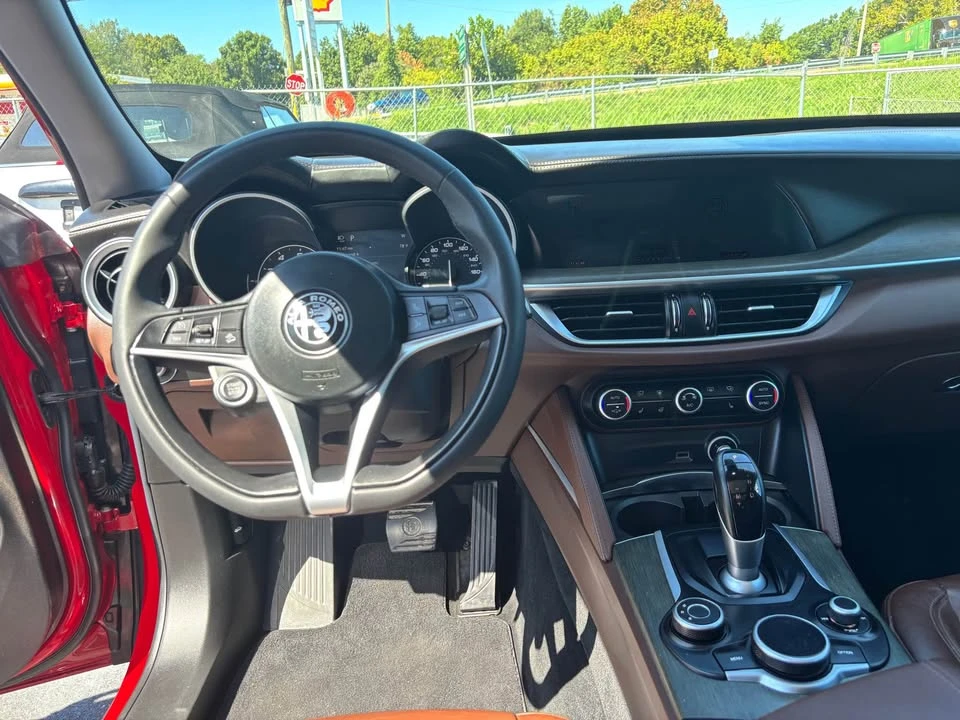 2019 Alfa Romeo Stelvio - Image 14 of 19