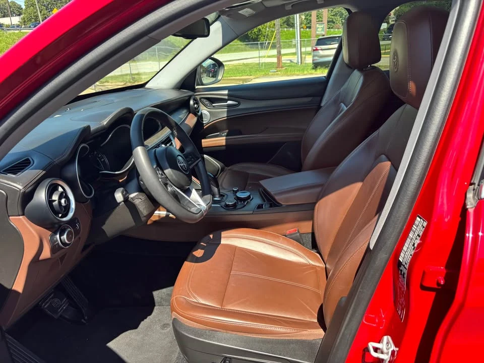 2019 Alfa Romeo Stelvio - Image 9 of 19