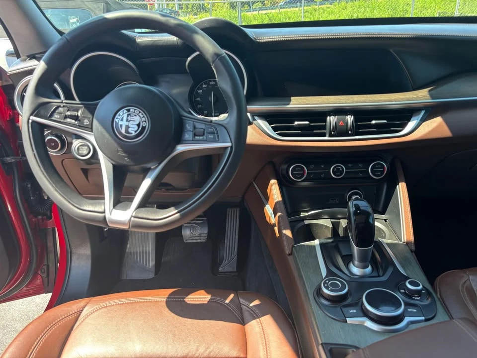 2019 Alfa Romeo Stelvio - Image 14 of 19