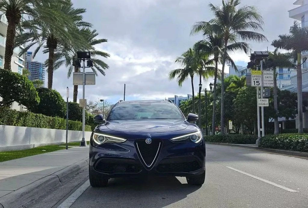 2019 Alfa Romeo Stelvio - Image 2 of 8