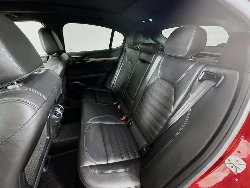 2019 Alfa Romeo Stelvio - Image 21 of 31