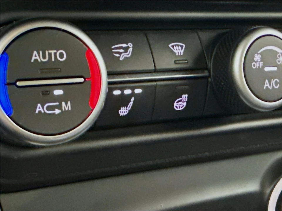 2019 Alfa Romeo Stelvio - Image 15 of 31