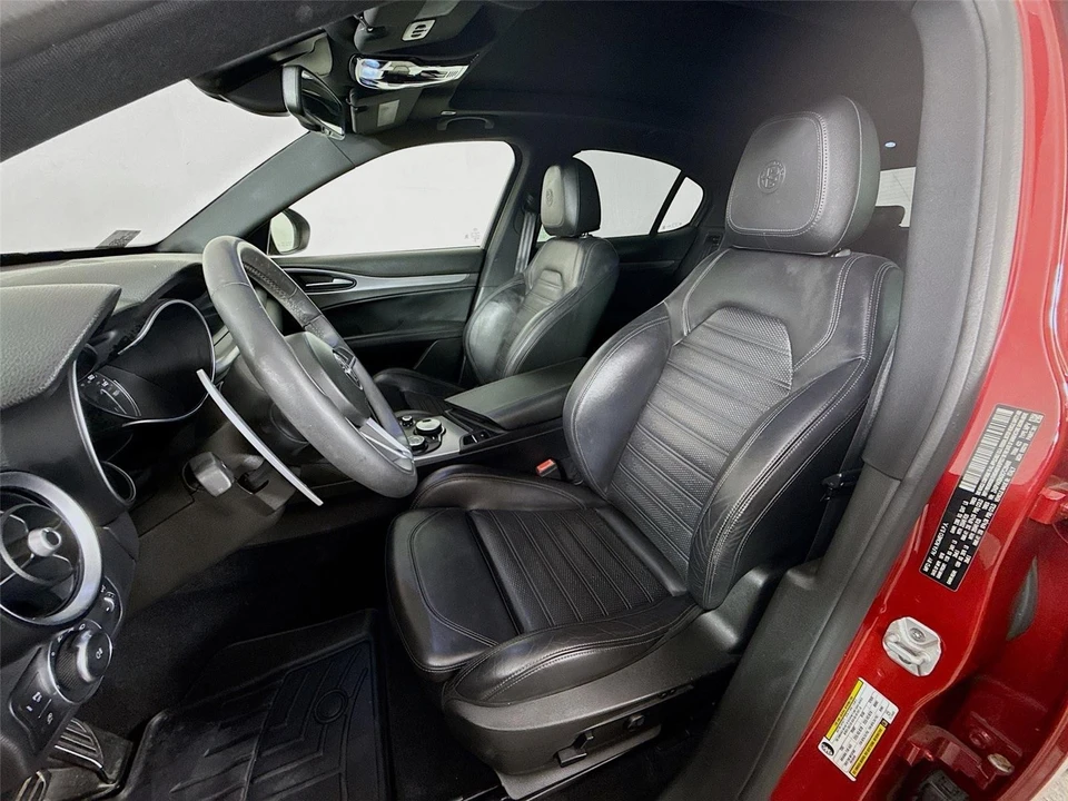 2019 Alfa Romeo Stelvio - Image 2 of 31