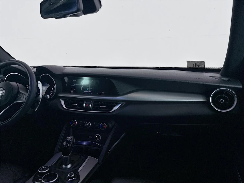 2019 Alfa Romeo Stelvio - Image 26 of 31