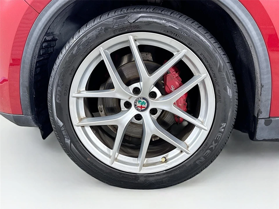 2019 Alfa Romeo Stelvio - Image 16 of 21