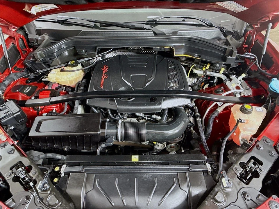 2019 Alfa Romeo Stelvio - Image 30 of 31