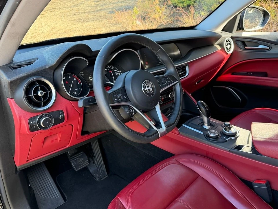 2019 Alfa Romeo Stelvio - Image 14 of 21