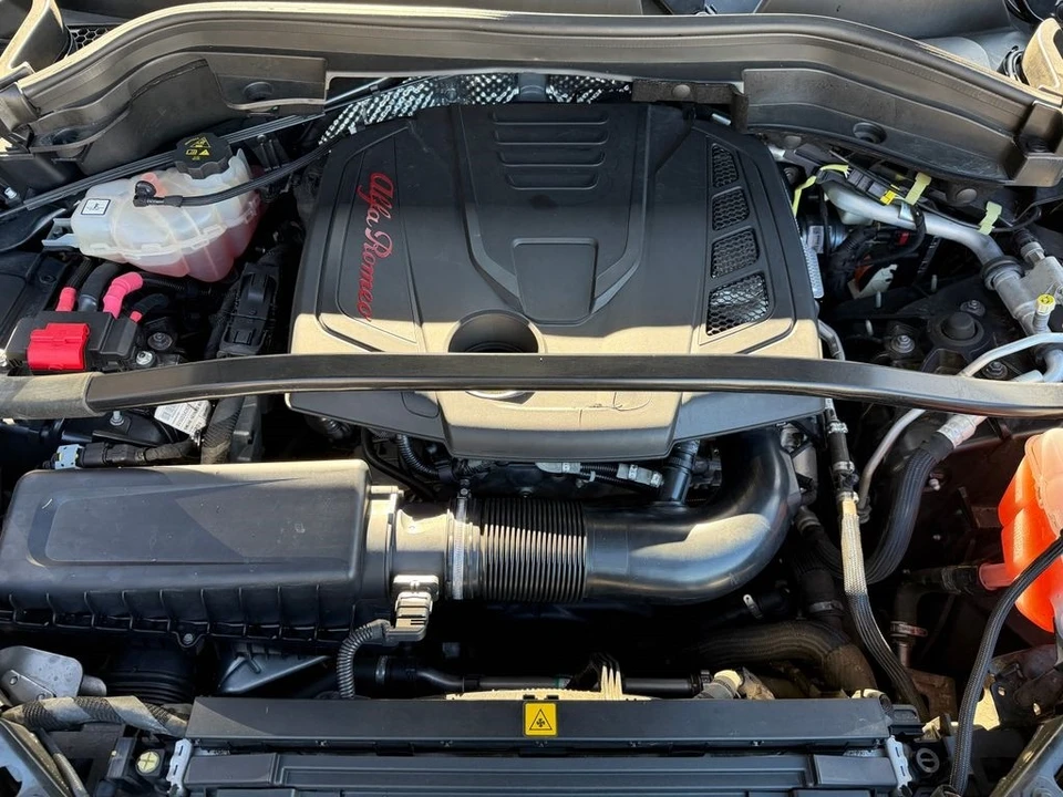 2019 Alfa Romeo Stelvio - Image 10 of 21