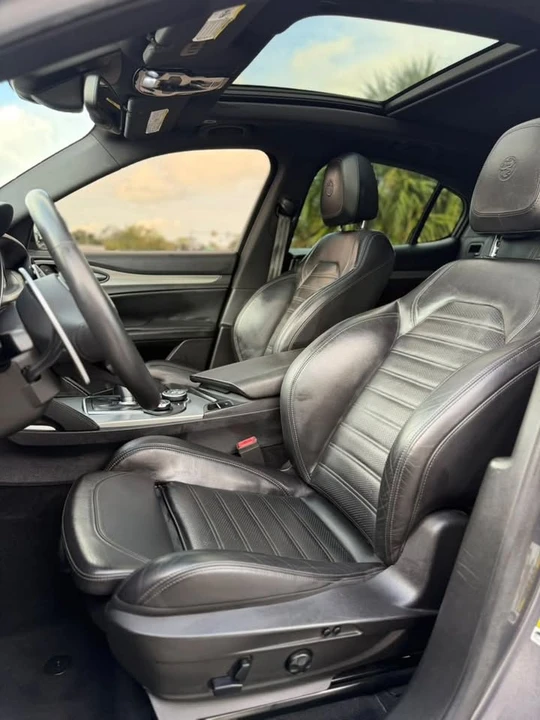 2019 Alfa Romeo Stelvio - Image 9 of 16