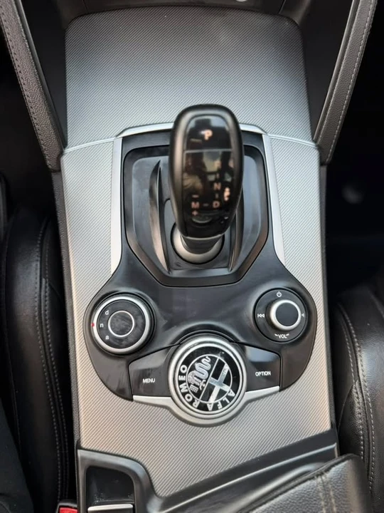 2019 Alfa Romeo Stelvio - Image 13 of 16