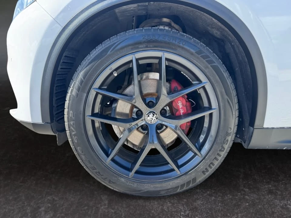2019 Alfa Romeo Stelvio - Image 9 of 20