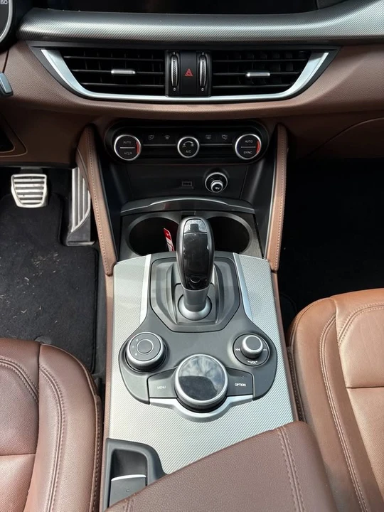 2019 Alfa Romeo Stelvio - Image 11 of 14
