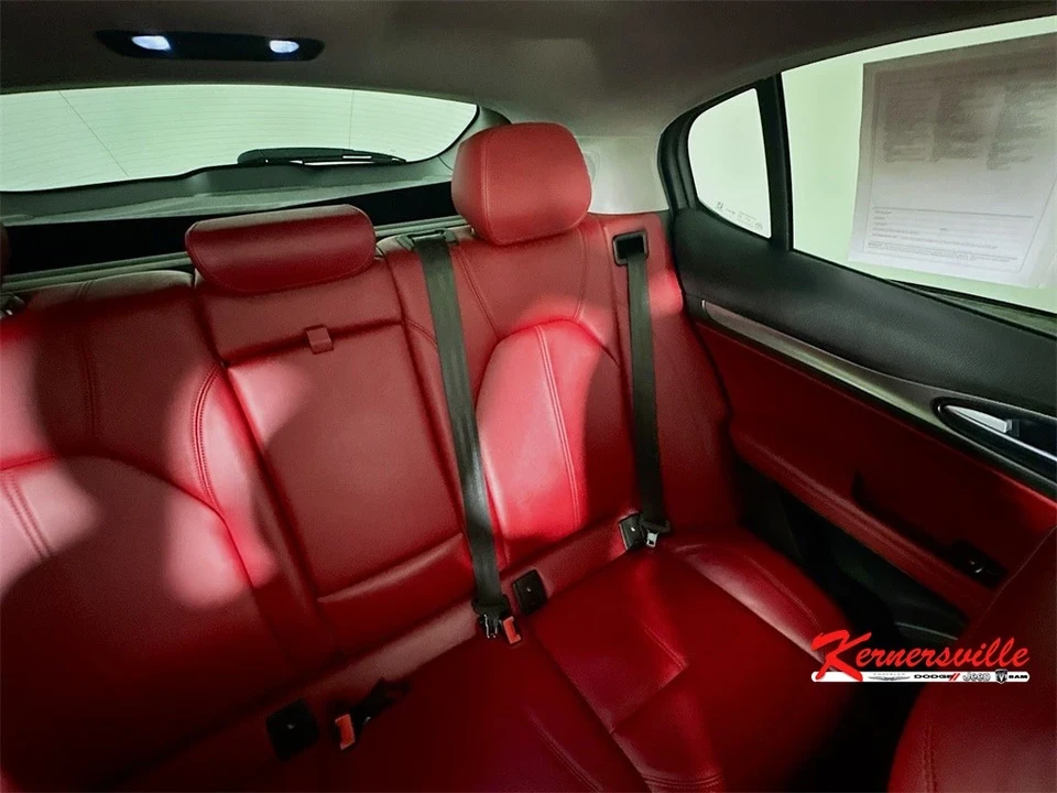 2019 Alfa Romeo Stelvio - Image 14 of 21
