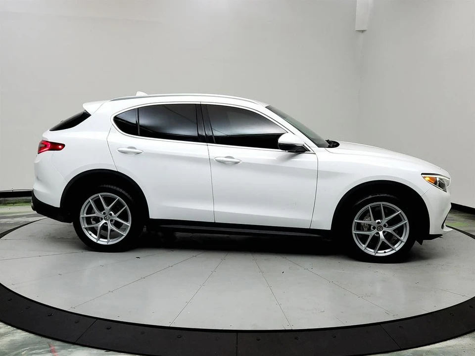2019 Alfa Romeo Stelvio - Image 4 of 12