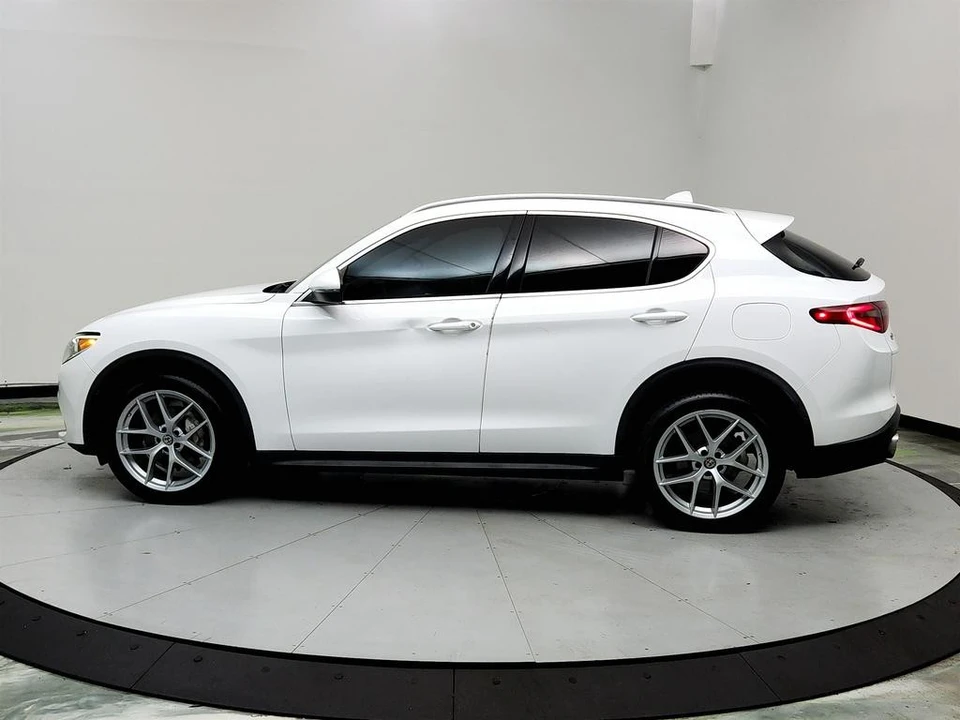 2019 Alfa Romeo Stelvio - Image 8 of 12