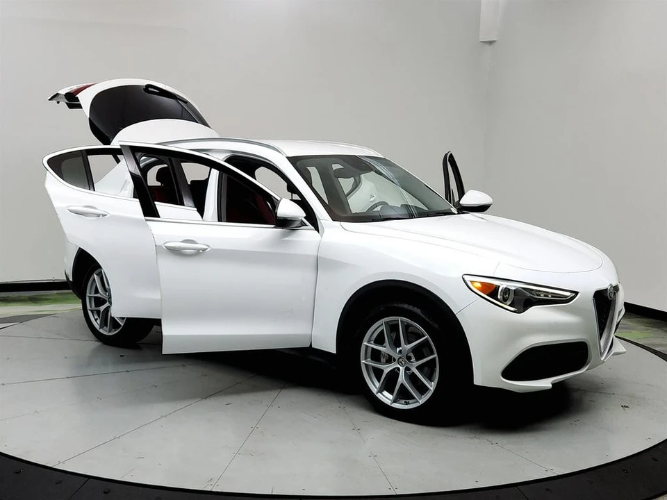 2019 Alfa Romeo Stelvio - Image 10 of 12