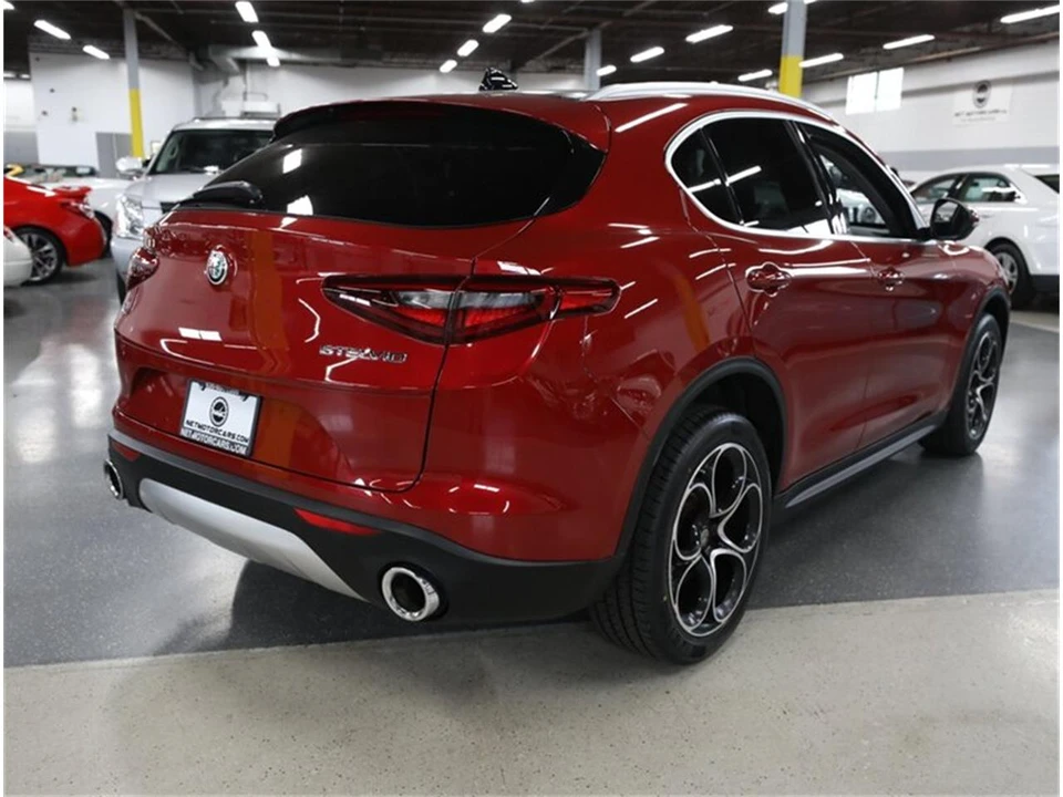 2019 Alfa Romeo Stelvio - Image 9 of 31