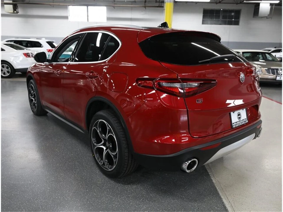 2019 Alfa Romeo Stelvio - Image 14 of 31