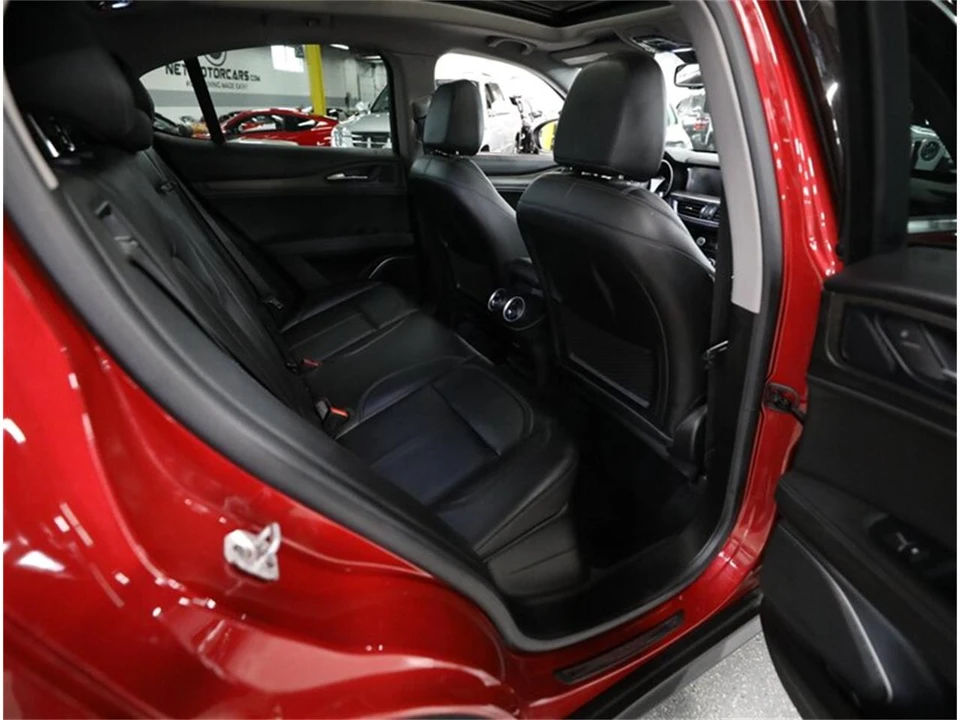 2019 Alfa Romeo Stelvio - Image 20 of 31