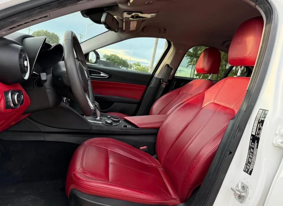 2019 Alfa Romeo Giulia - Image 7 of 9