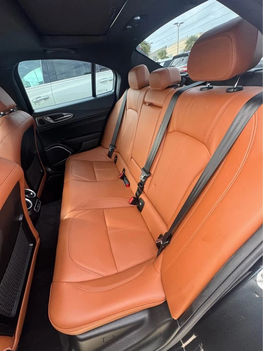 2019 Alfa Romeo Giulia - Image 7 of 8