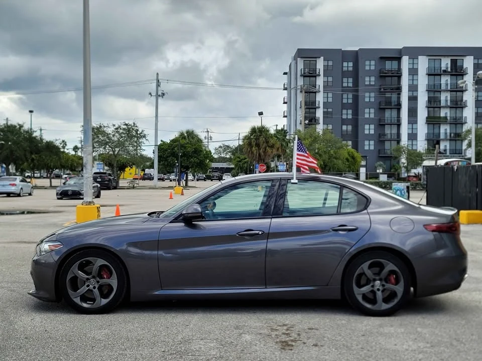 2019 Alfa Romeo Giulia - Image 8 of 16