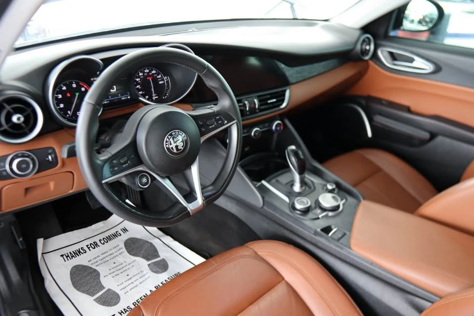 2019 Alfa Romeo Giulia - Image 5 of 6