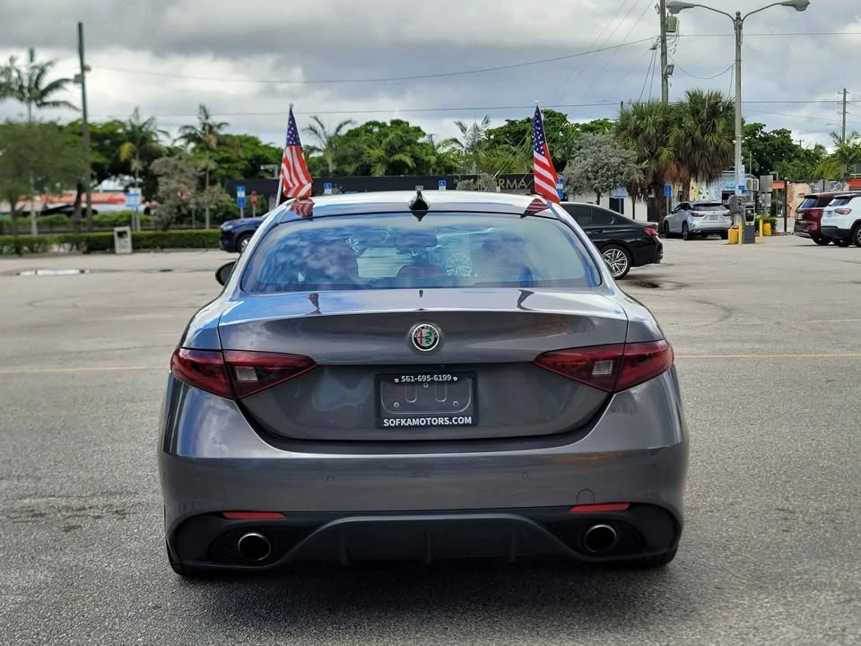 2019 Alfa Romeo Giulia - Image 6 of 16