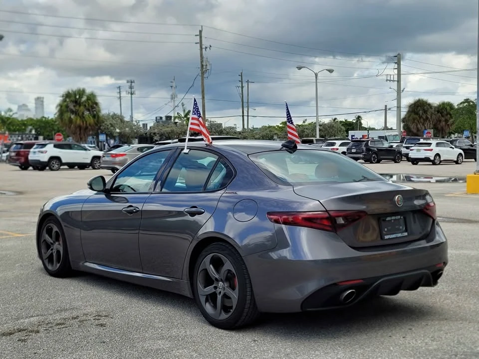 2019 Alfa Romeo Giulia - Image 7 of 16