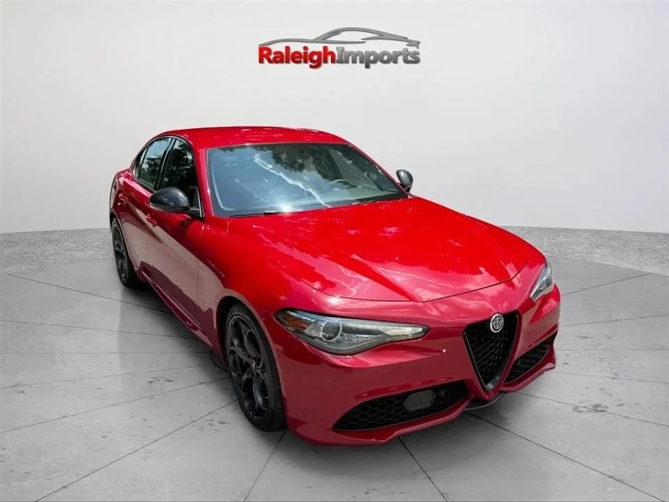 2019 Alfa Romeo Giulia - Image 5 of 20