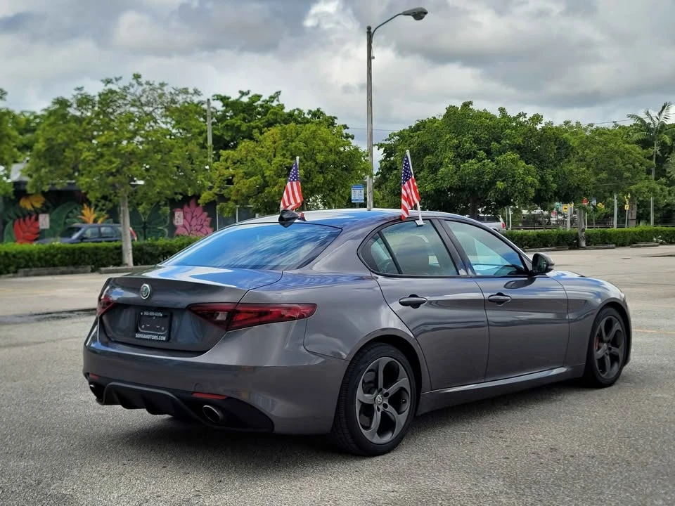 2019 Alfa Romeo Giulia - Image 5 of 16
