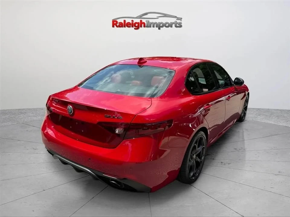 2019 Alfa Romeo Giulia - Image 7 of 20
