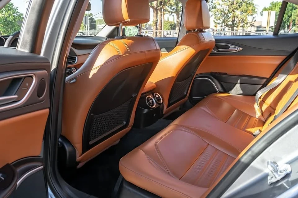2019 Alfa Romeo Giulia - Image 11 of 15