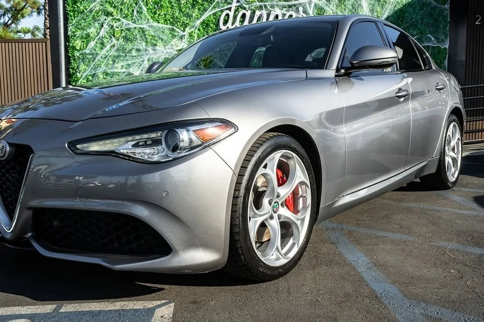 2019 Alfa Romeo Giulia - Image 14 of 15