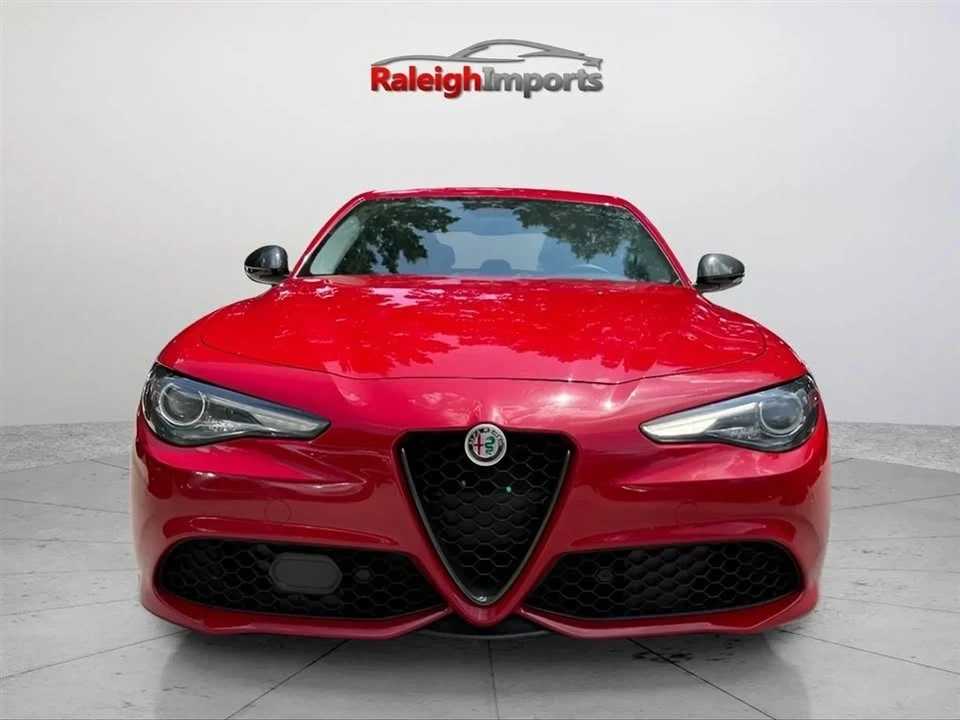 2019 Alfa Romeo Giulia - Image 2 of 20