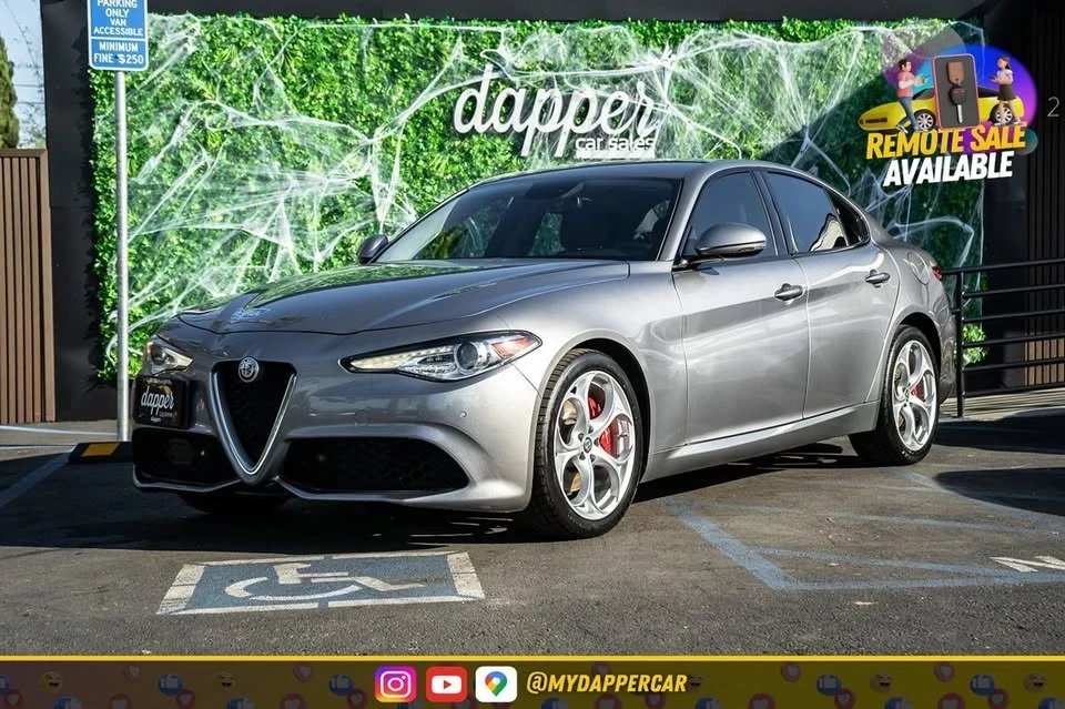 2019 Alfa Romeo Giulia - Image 15 of 15