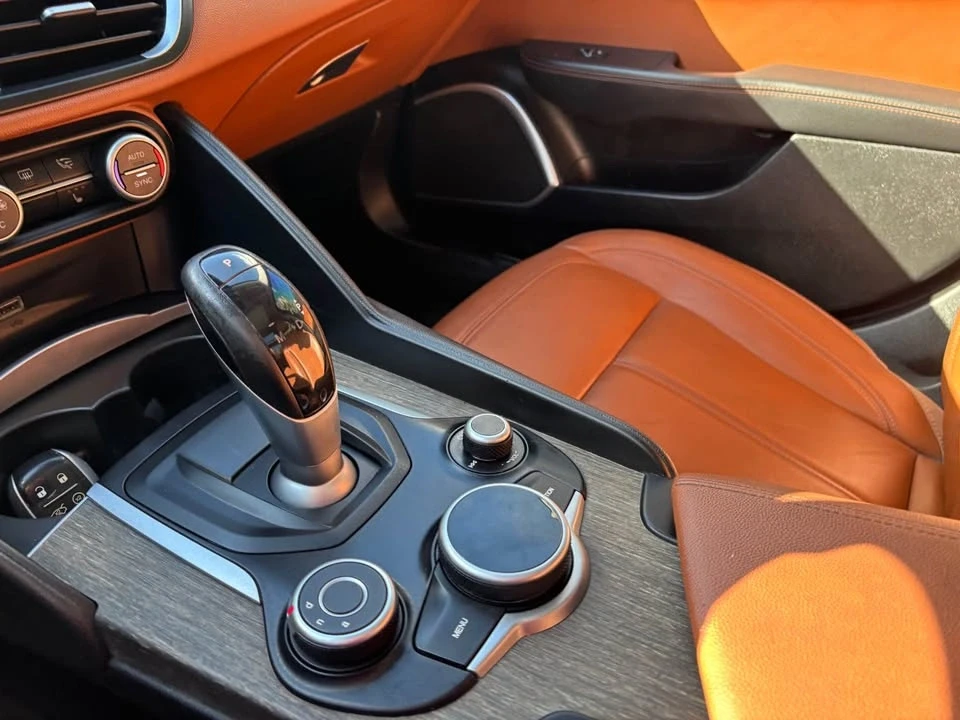 2019 Alfa Romeo Giulia - Image 13 of 13
