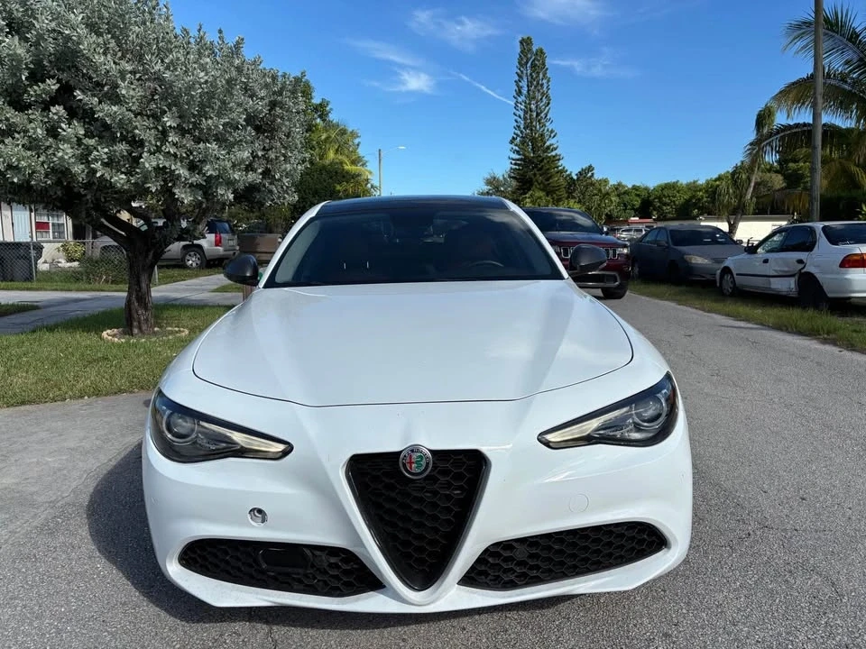 2019 Alfa Romeo Giulia - Image 2 of 13