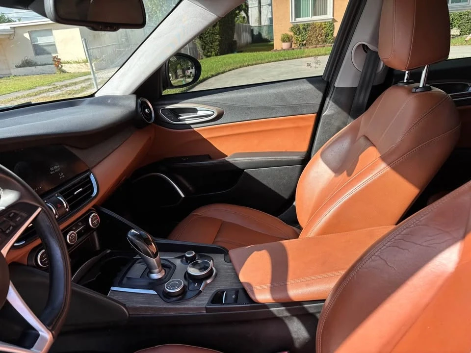 2019 Alfa Romeo Giulia - Image 12 of 13