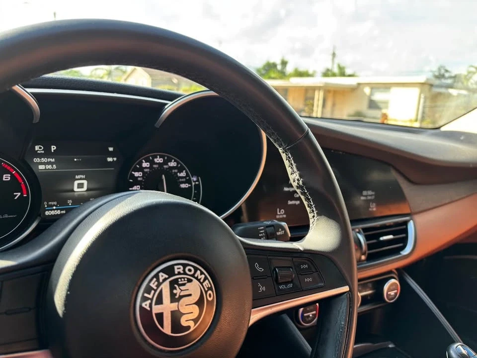2019 Alfa Romeo Giulia - Image 11 of 13