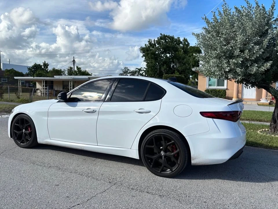 2019 Alfa Romeo Giulia - Image 3 of 13