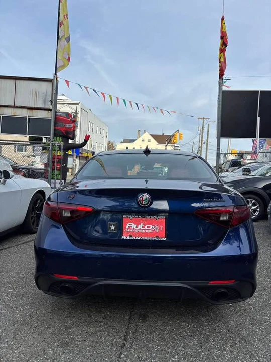 2019 Alfa Romeo Giulia - Image 3 of 20