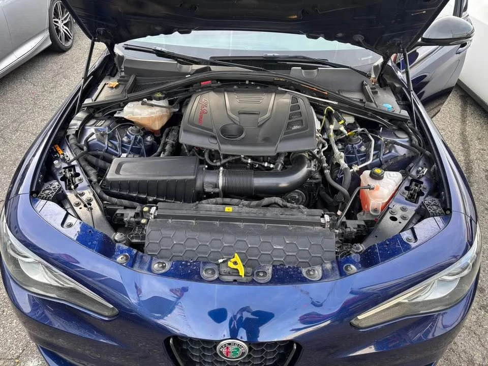 2019 Alfa Romeo Giulia - Image 18 of 20