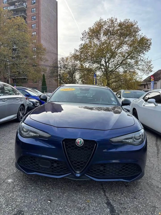 2019 Alfa Romeo Giulia - Image 15 of 20