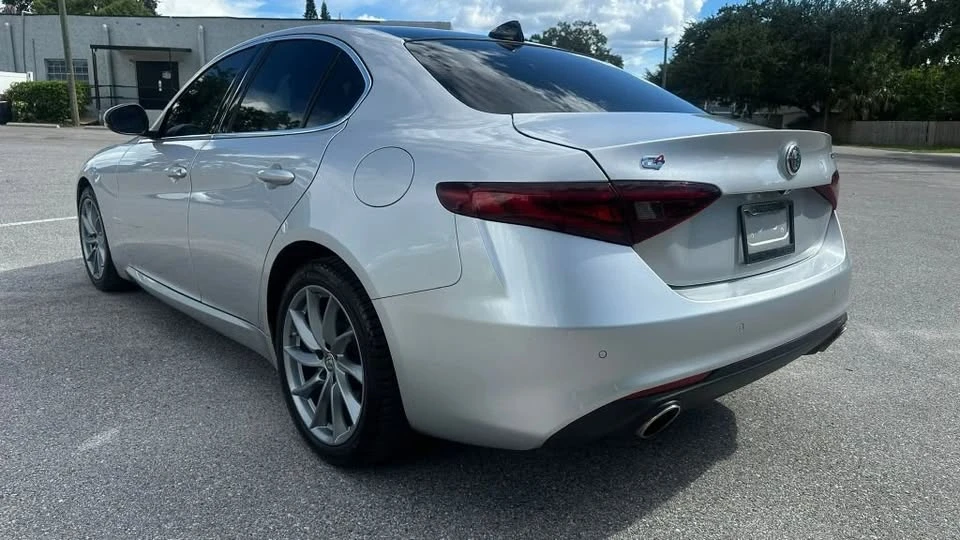 2019 Alfa Romeo Giulia - Image 6 of 18