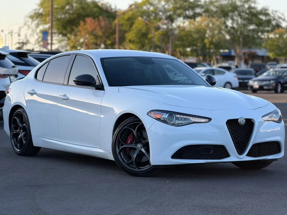 2019 Alfa Romeo Giulia - Image 3 of 20