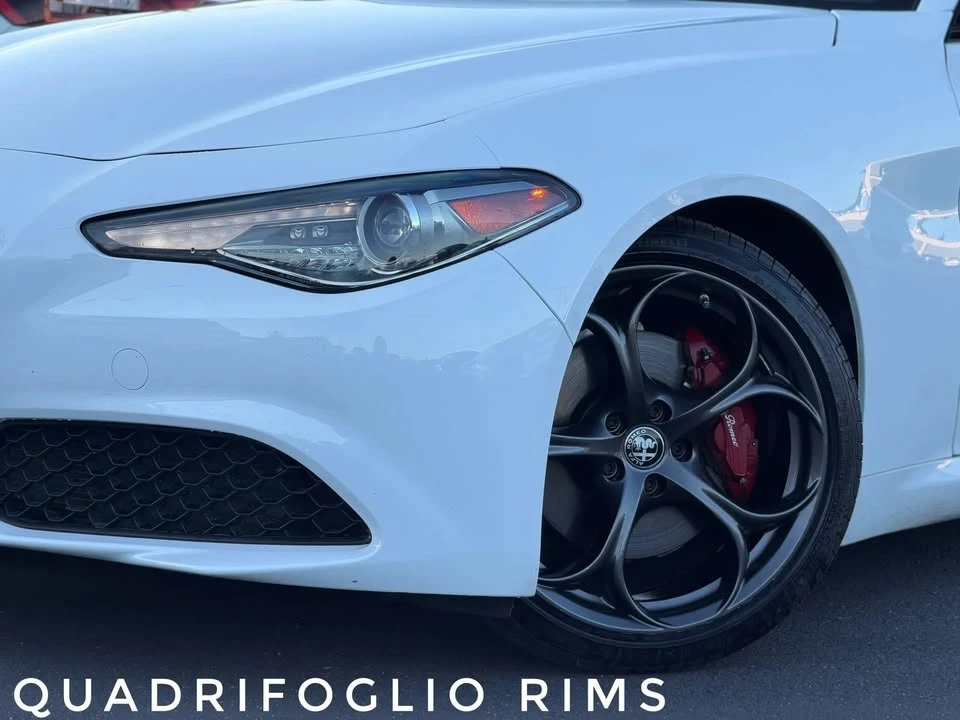 2019 Alfa Romeo Giulia - Image 2 of 20