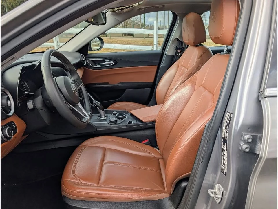 2019 Alfa Romeo Giulia - Image 13 of 20