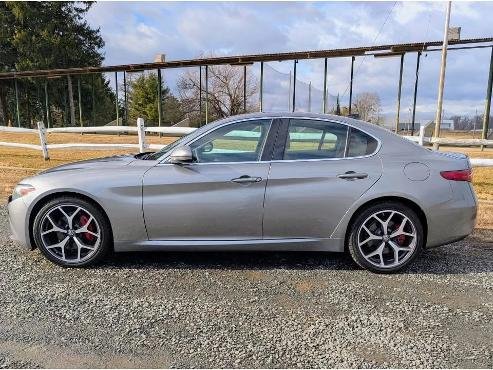 2019 Alfa Romeo Giulia - Image 4 of 20