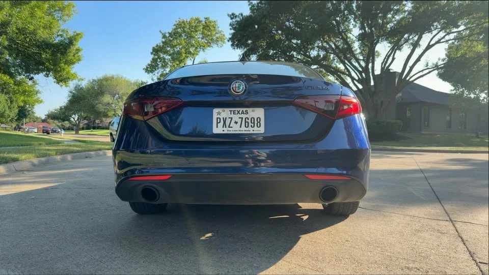 2019 Alfa Romeo Giulia - Image 9 of 20